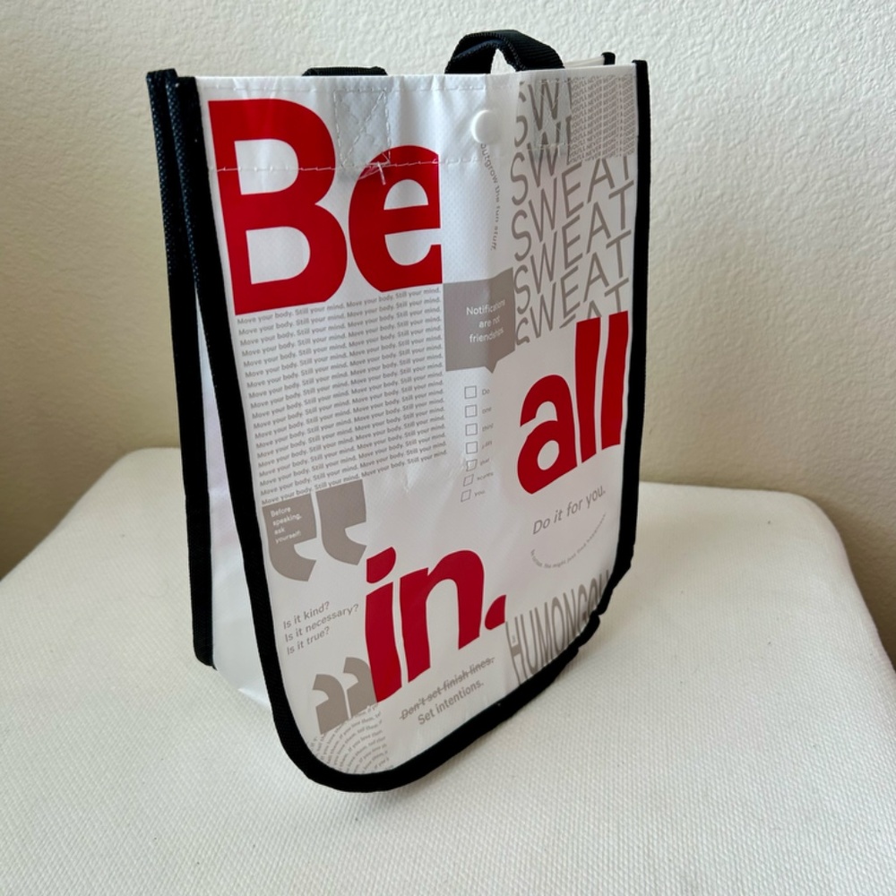 Lululemon Small Tote Bag White and Red Black Handles Snap Closure Inspiration - Picture 7 of 7